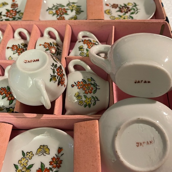 Vintage Toy Tea Set 17 Pieces Original Box Floral Butterfly Japan Child Set - Picture 11 of 12